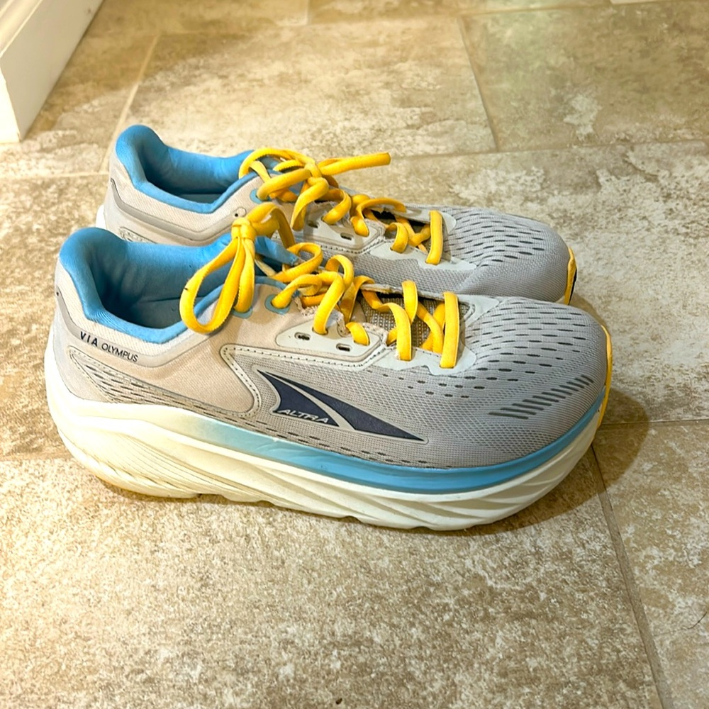 Altra Athletic Shoes Gray and Blue with Yellow Accents